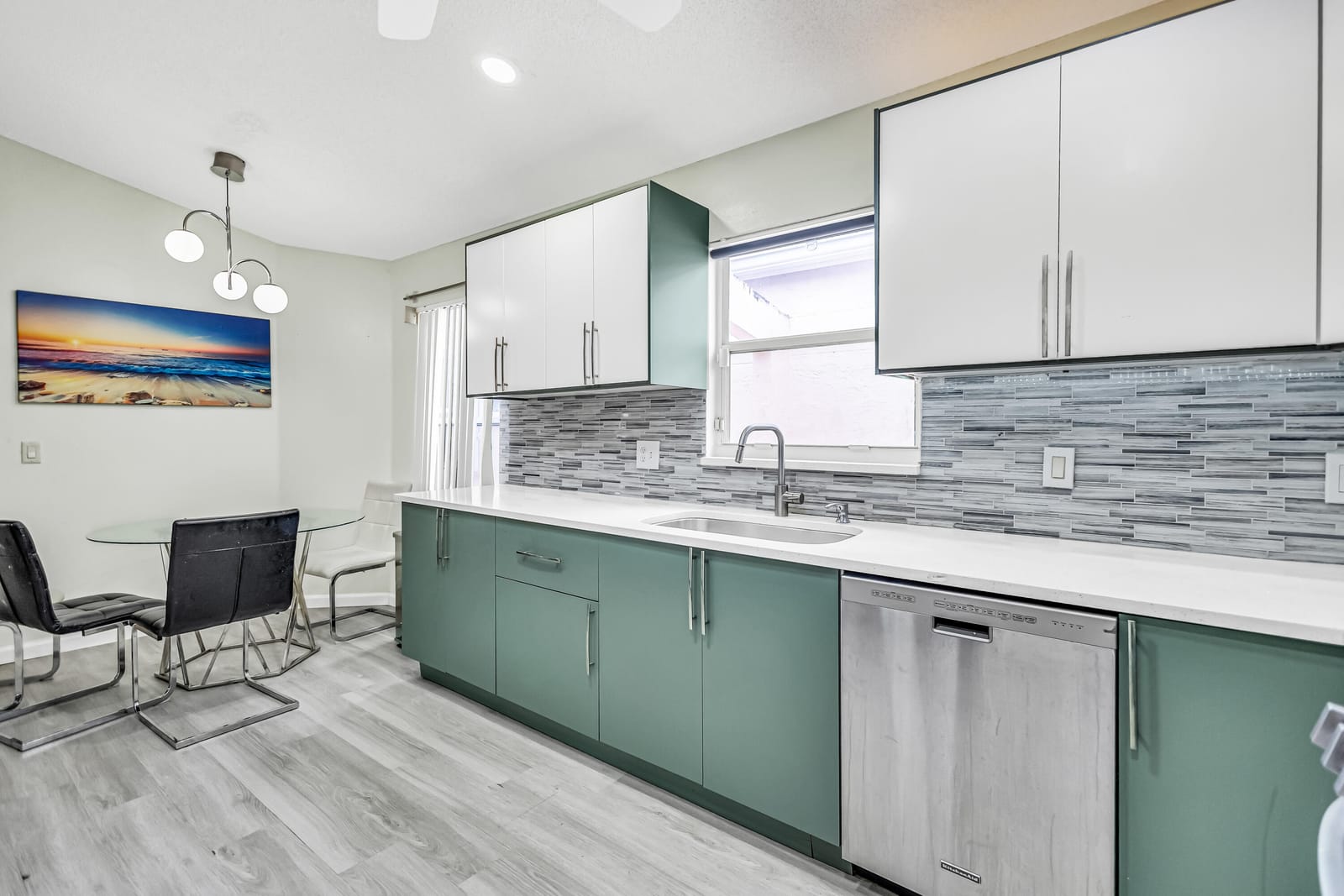 1066 Island Manor Drive — photo 11