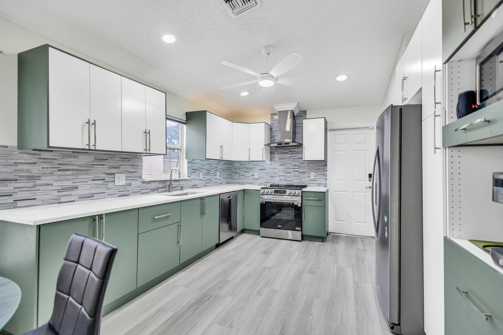 1066 Island Manor Drive, Greenacres, FL 33413 photo 13