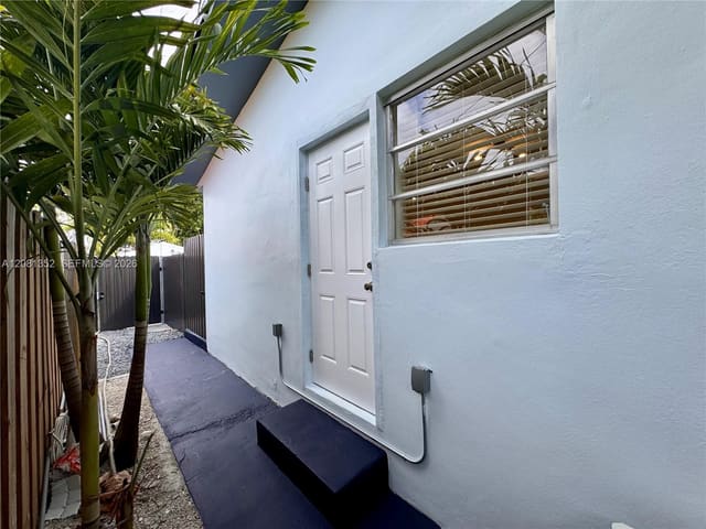 7137 SW 22nd Street BACK, Miami, FL 33155