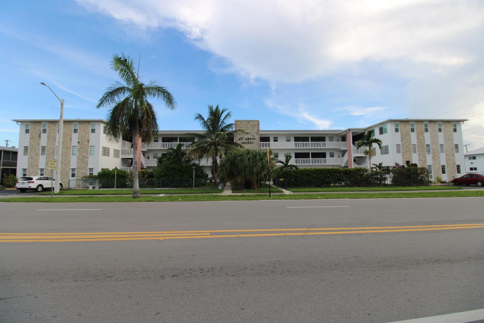 721 ATLANTIC SHORES Boulevard 309, Hallandale Beach, FL 33009