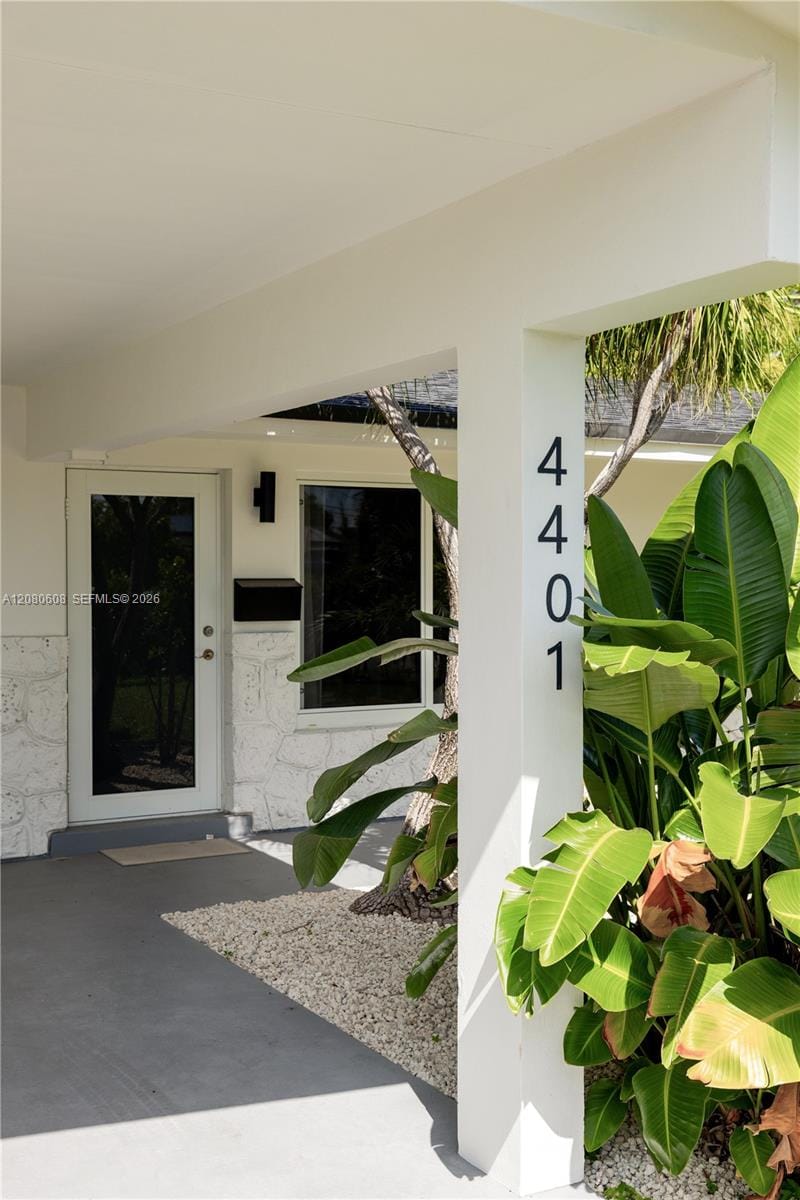 4401 NE 13th Avenue, Oakland Park, FL 33334