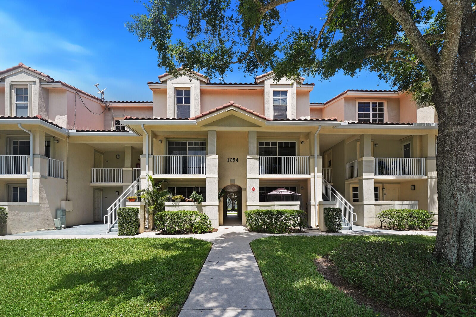 1054 University Boulevard 21, Jupiter, FL 33458 photo 2