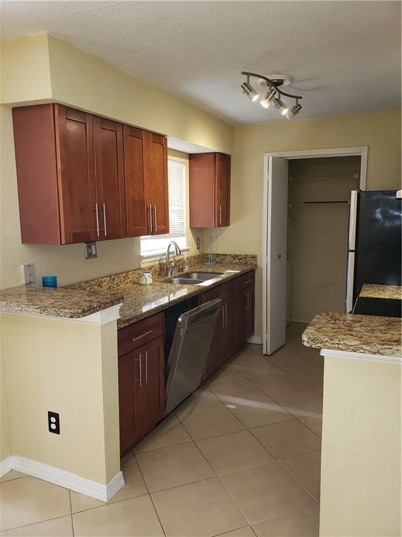 833 RIVERSIDE Drive 824 — photo 6