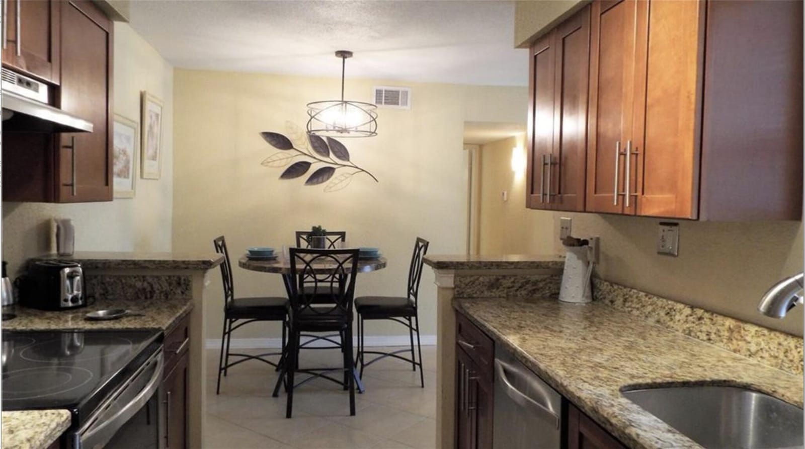 833 RIVERSIDE Drive 824 — photo 9