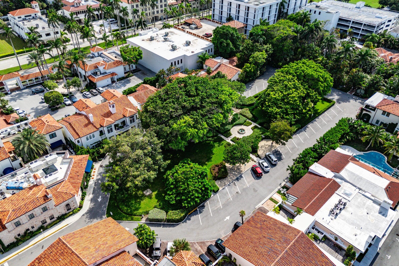 215 PHIPPS Plaza 2, Palm Beach, FL 33480 photo 22