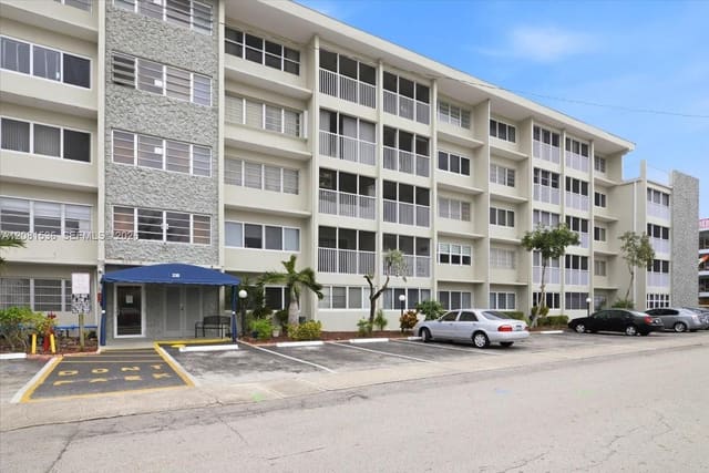 330 SE 2nd Street 501G, Hallandale Beach, FL 33009
