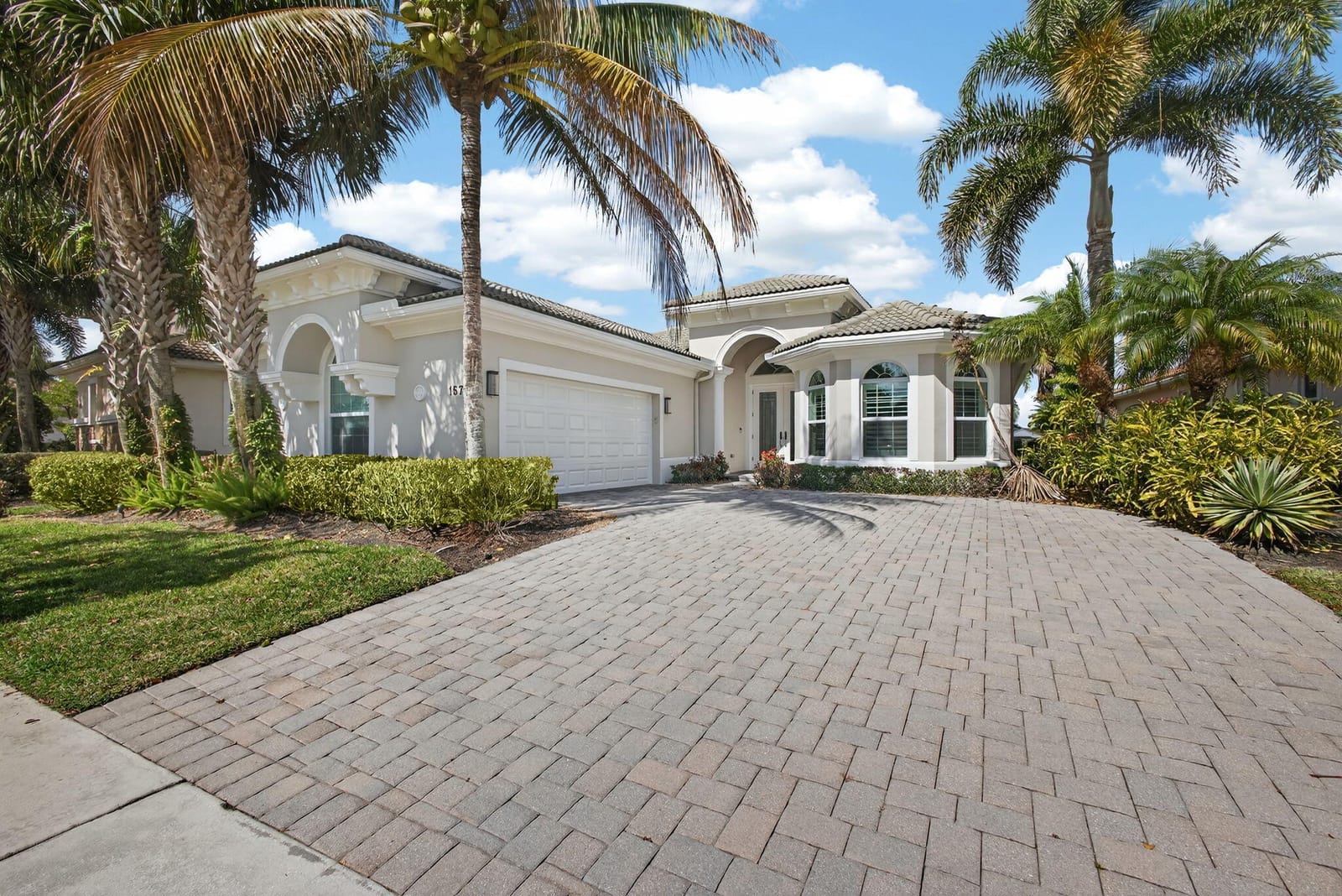 157 Carina Drive — photo 3