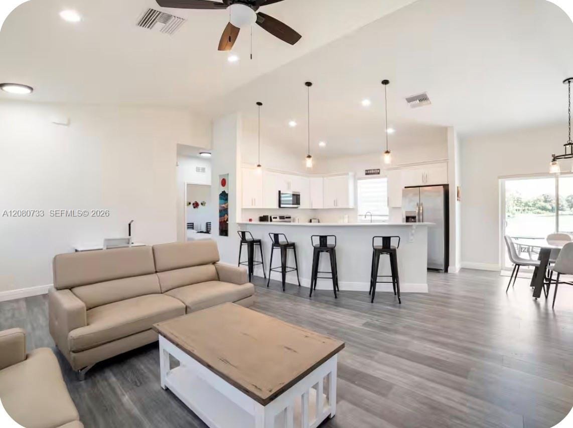 812 Lake Betty Drive — photo 5