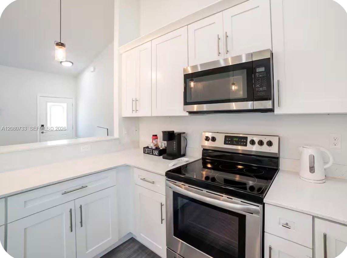 812 Lake Betty Drive — photo 8