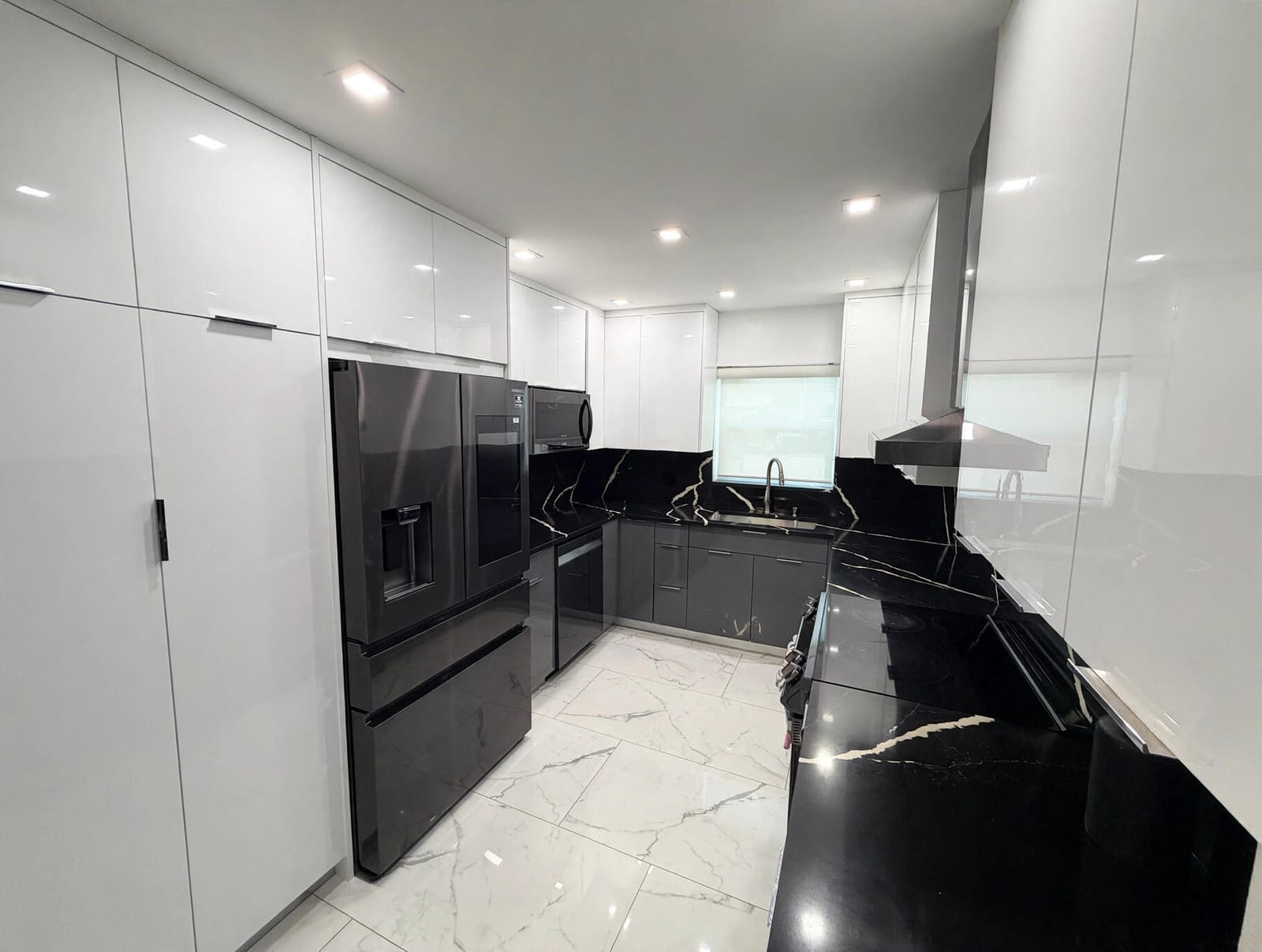 9054 NW 35TH Place, Sunrise, FL 33351 photo 3