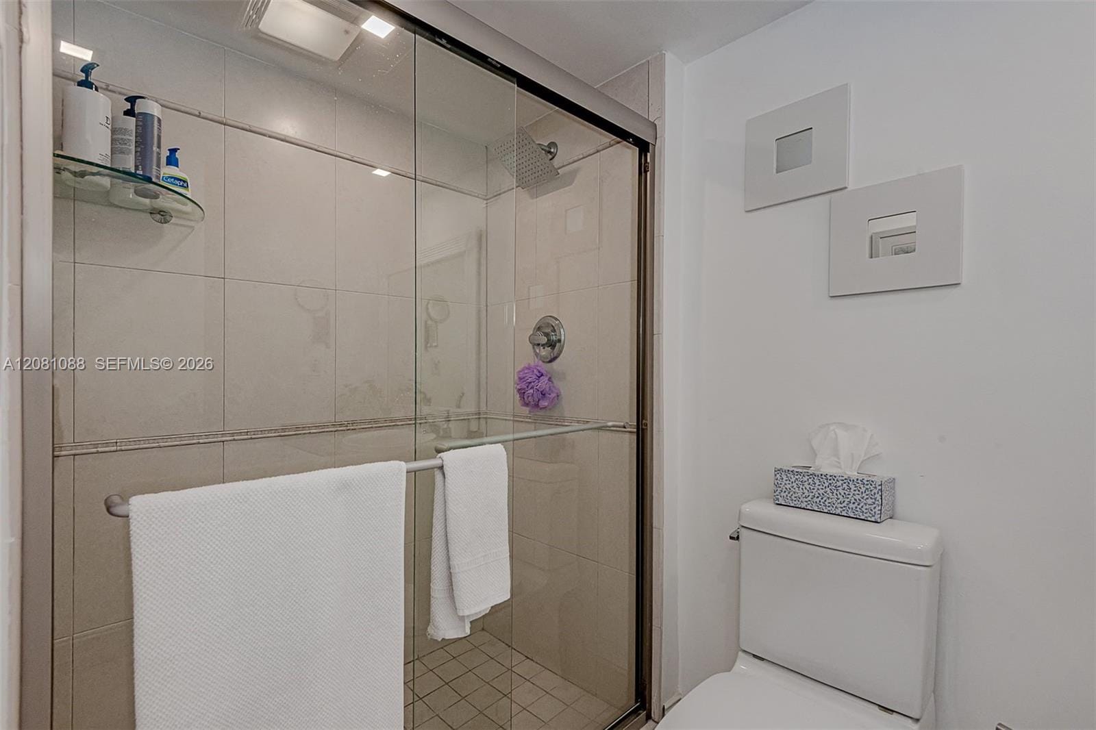 3475 N Country Club Drive 807 — photo 10