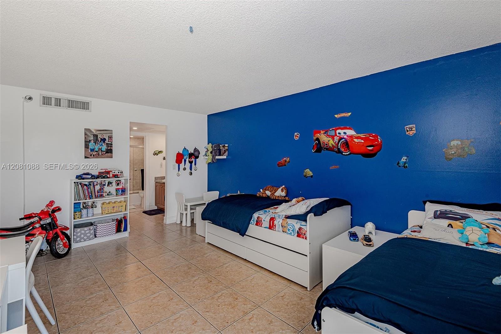 3475 N Country Club Drive 807 — photo 11