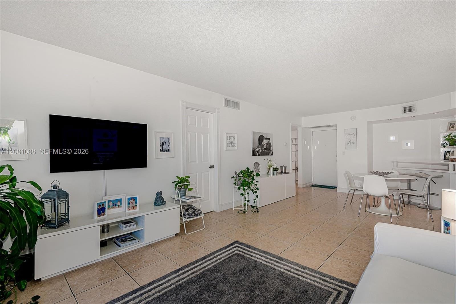 3475 N Country Club Drive 807 — photo 3