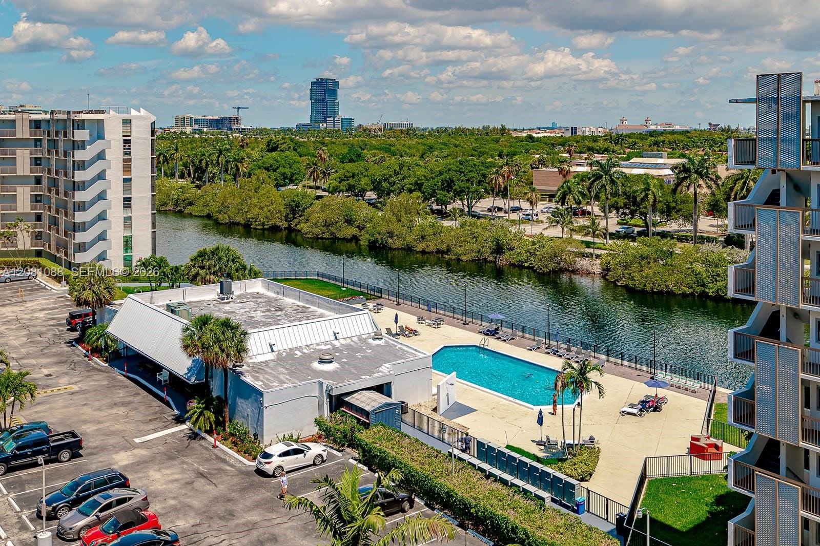 3475 N Country Club Drive 807, Aventura, FL 33180 photo 18