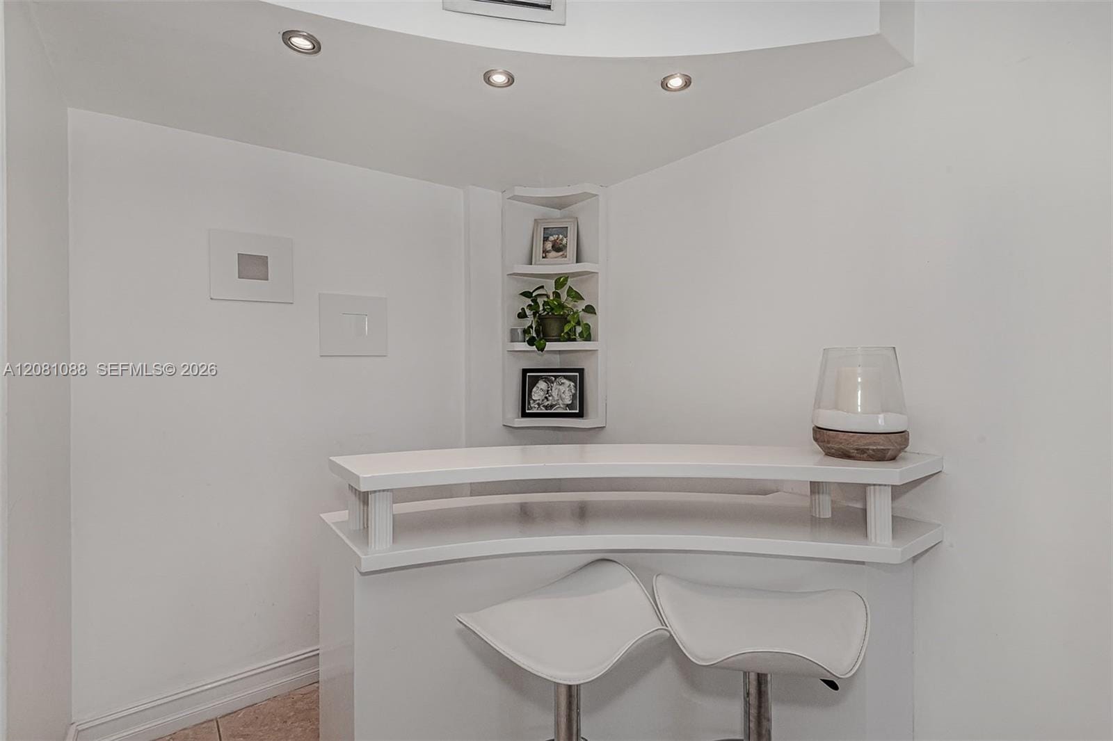 3475 N Country Club Drive 807 — photo 4