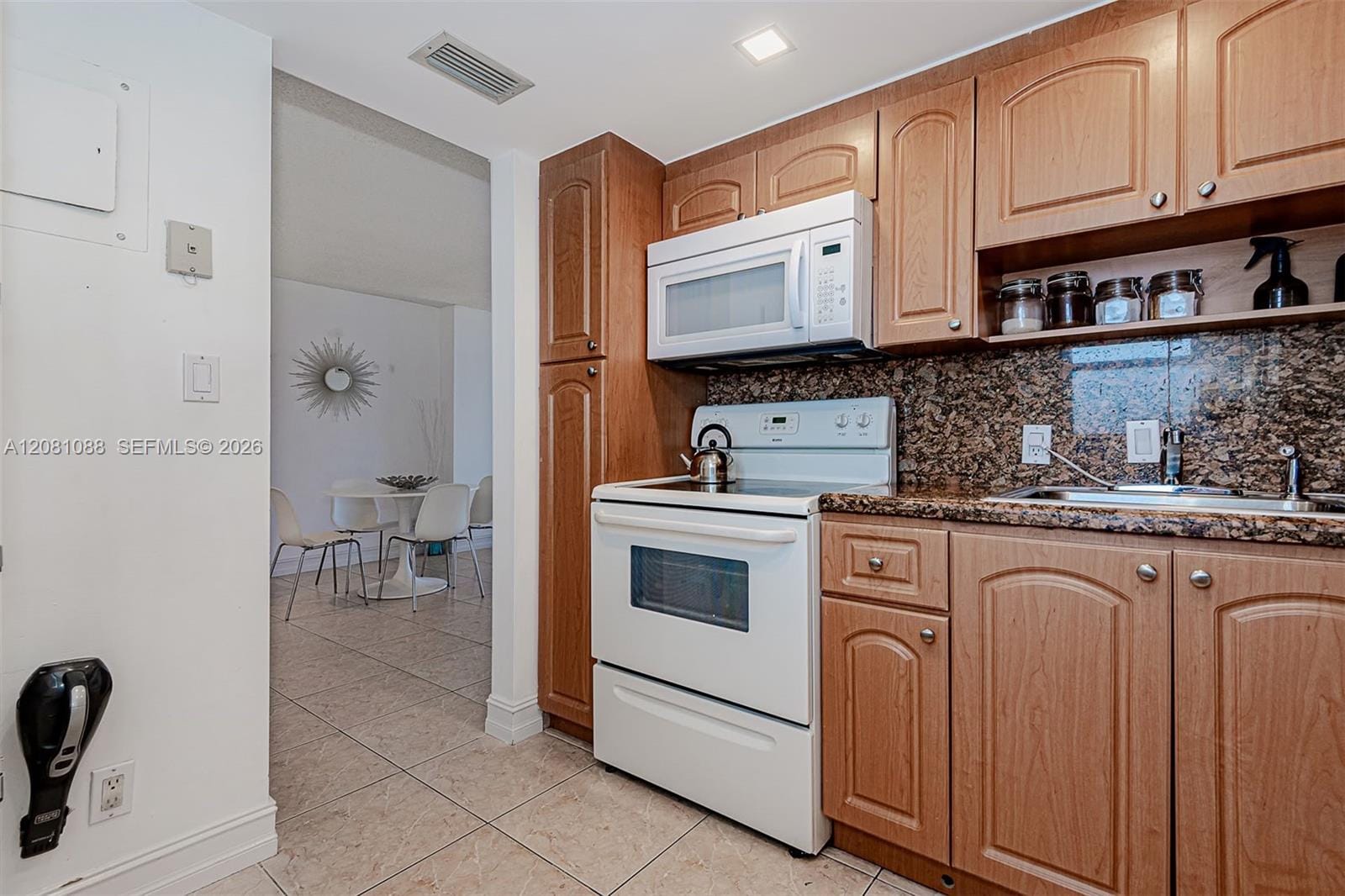 3475 N Country Club Drive 807 — photo 6