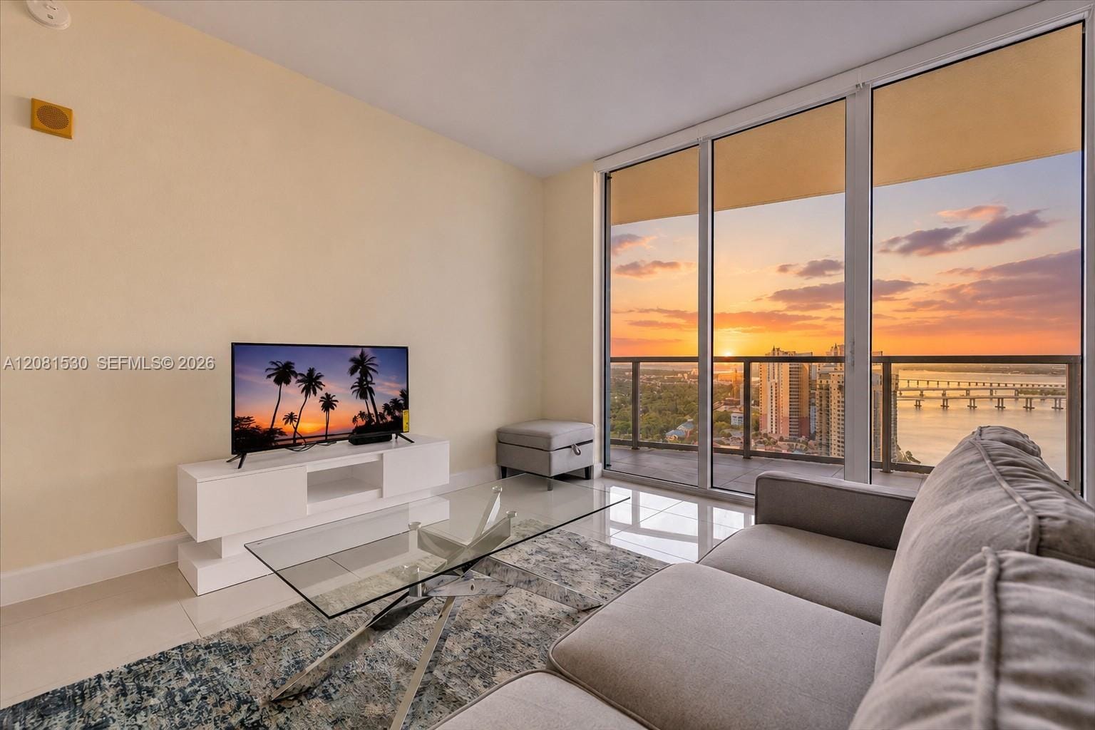 3000 Oasis Grabd Boulevard 2802, Fort Myers, FL 33916
