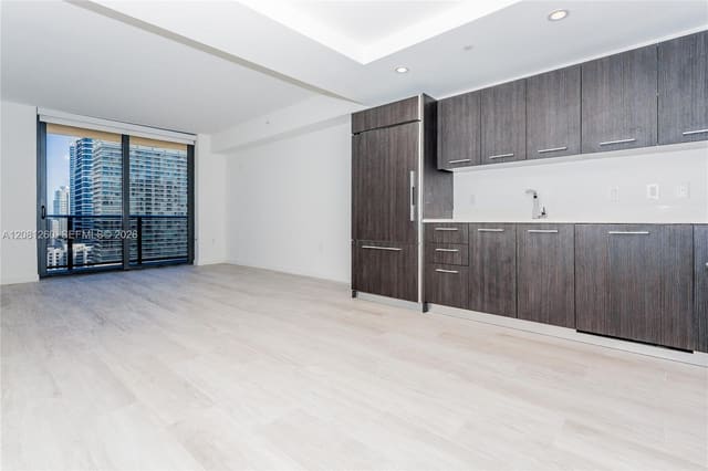 45 SW 9th Street 3204, Miami, FL 33130
