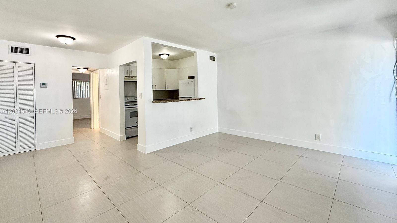 42 SW 14th Street 101 — photo 4