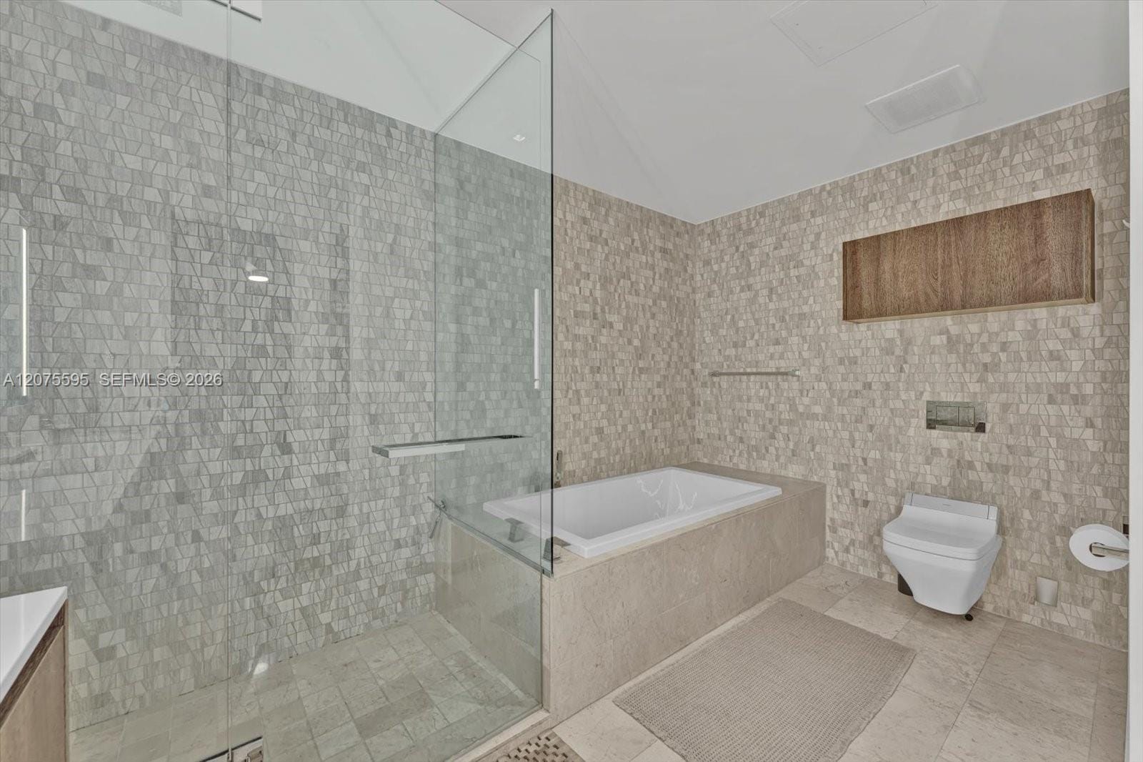 88 SW 7th Street 2204, Miami, FL 33130 photo 17