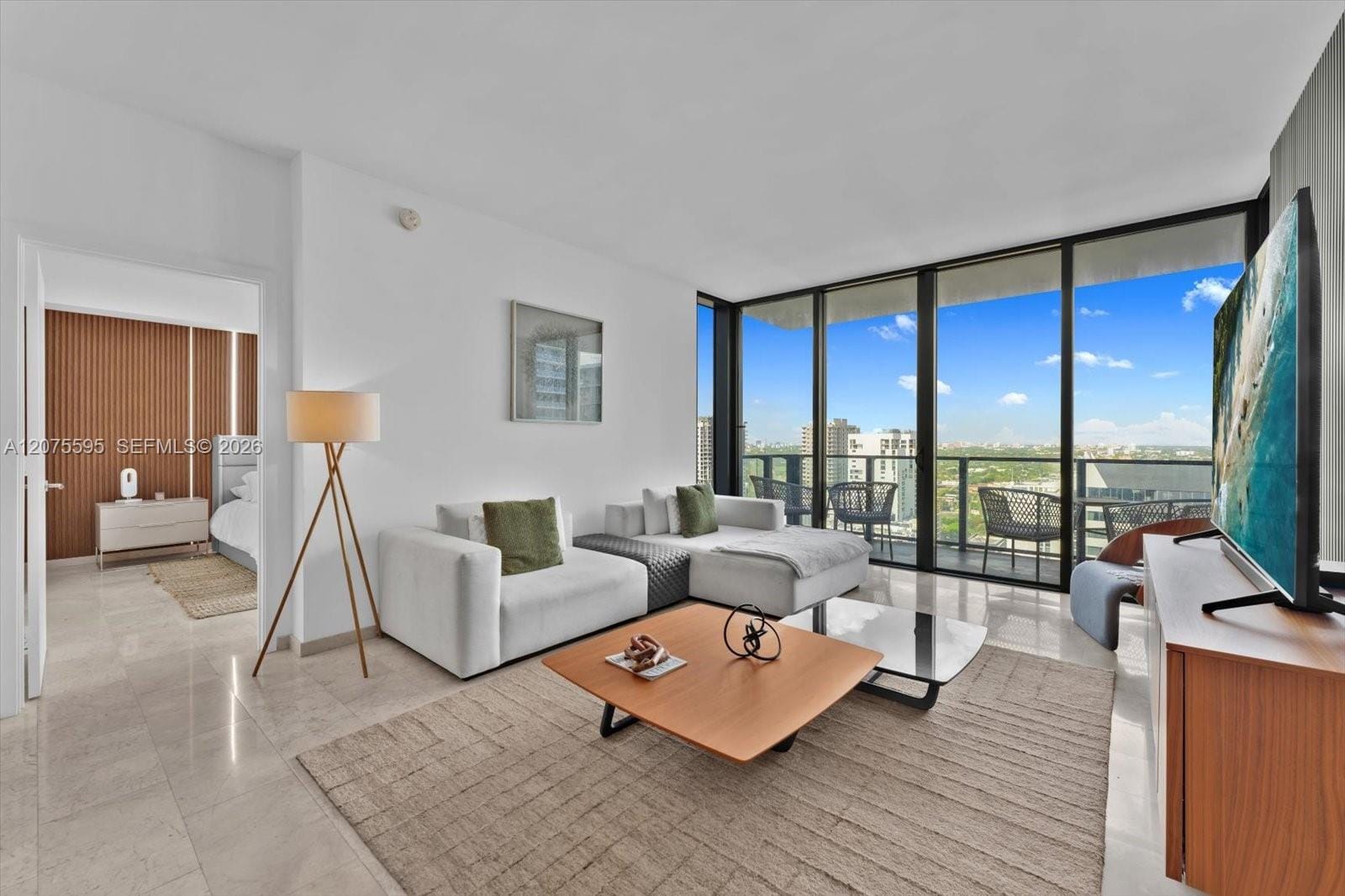 88 SW 7th Street 2204, Miami, FL 33130 photo 4