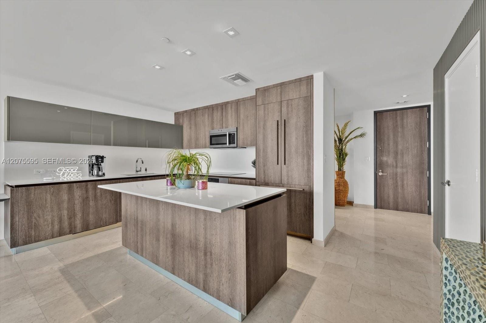 88 SW 7th Street 2204, Miami, FL 33130 photo 7