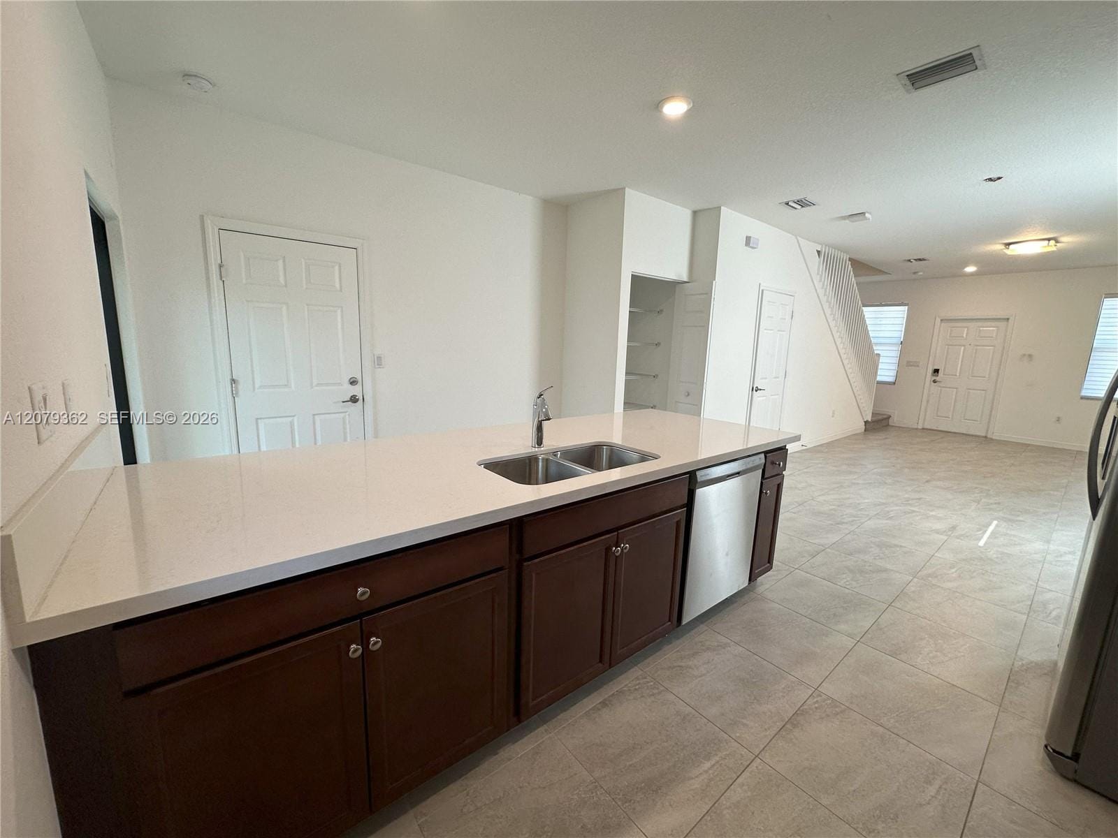 1602 SW 28th Court — photo 5