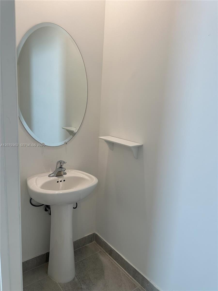 1602 SW 28th Court — photo 7