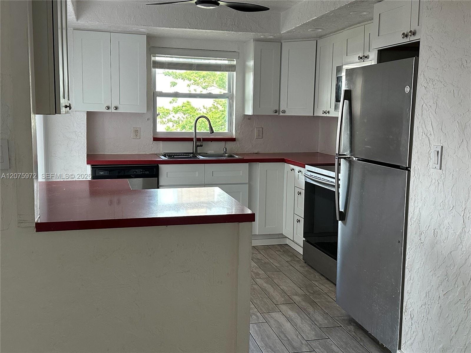 180 NE 12th Avenue 17E, Hallandale Beach, FL 33009