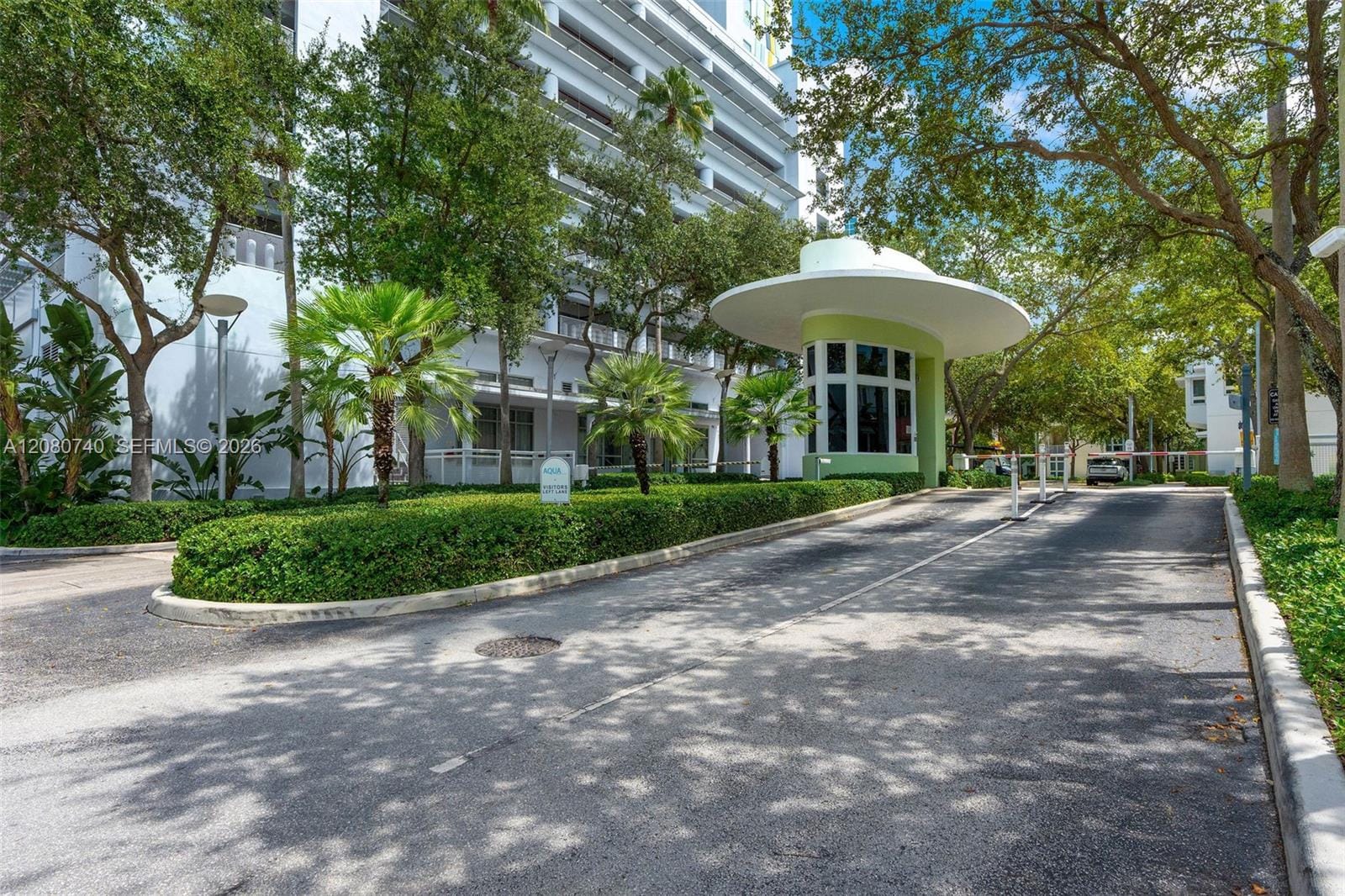 6103 Aqua Avenue 702 — photo 2