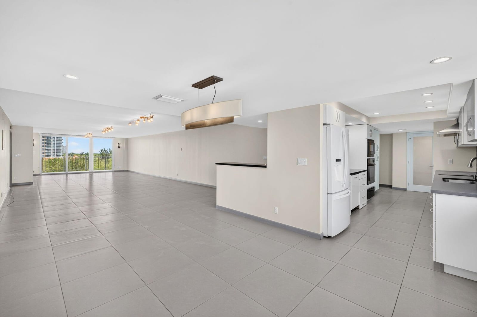 777 Bayshore Drive 701 — photo 11