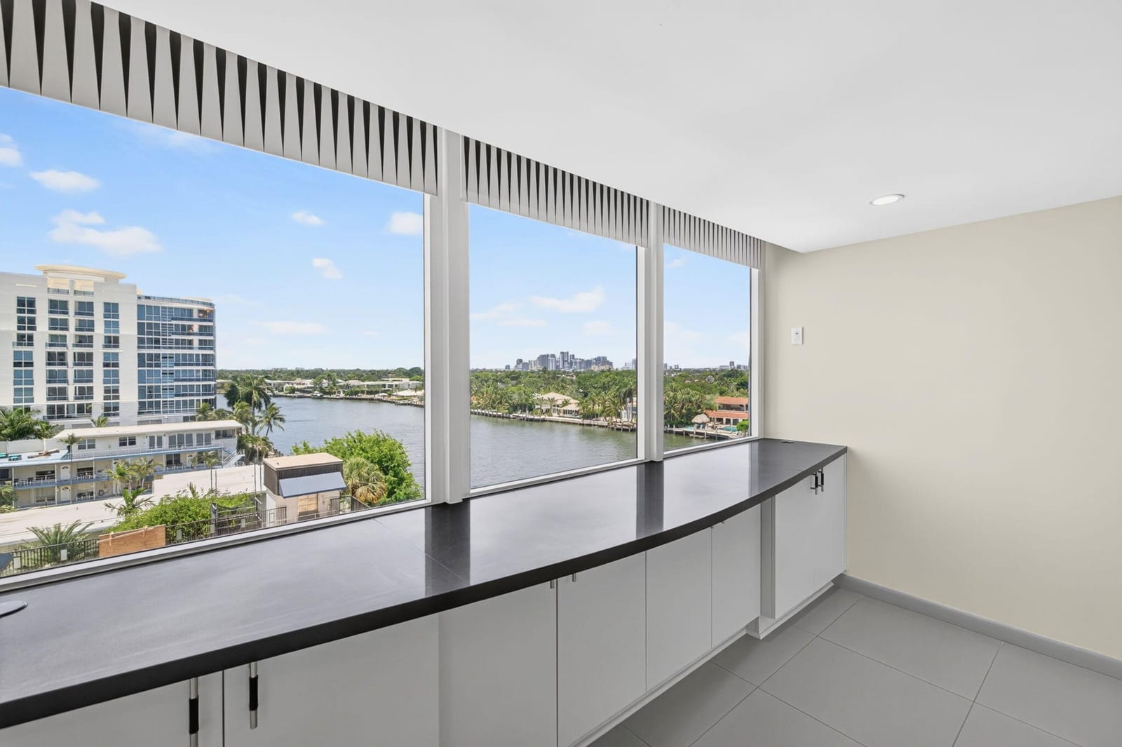 777 Bayshore Drive 701 — photo 12
