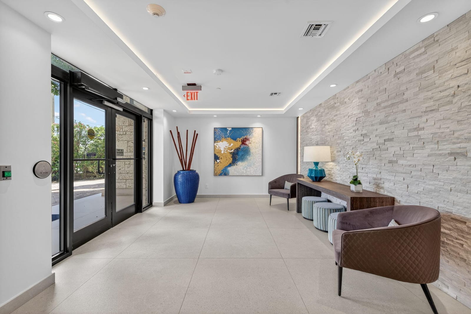 777 Bayshore Drive 701 — photo 4
