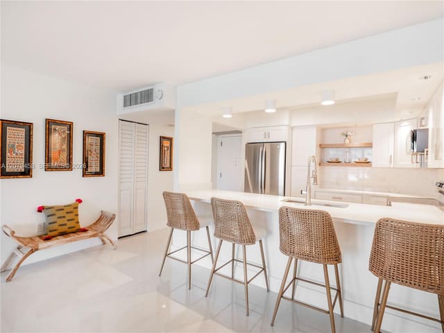 5701 Collins Avenue 307, Miami Beach, FL 33140