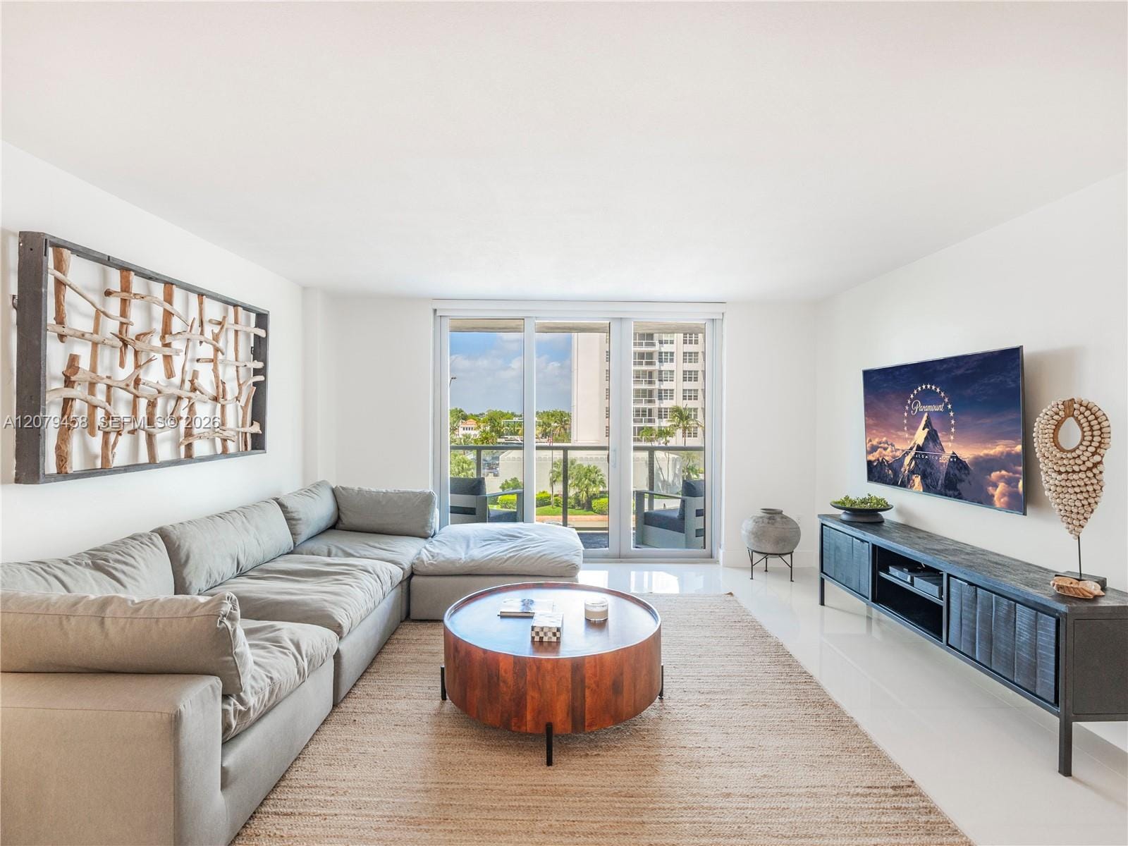 5701 Collins Avenue 307 — photo 2