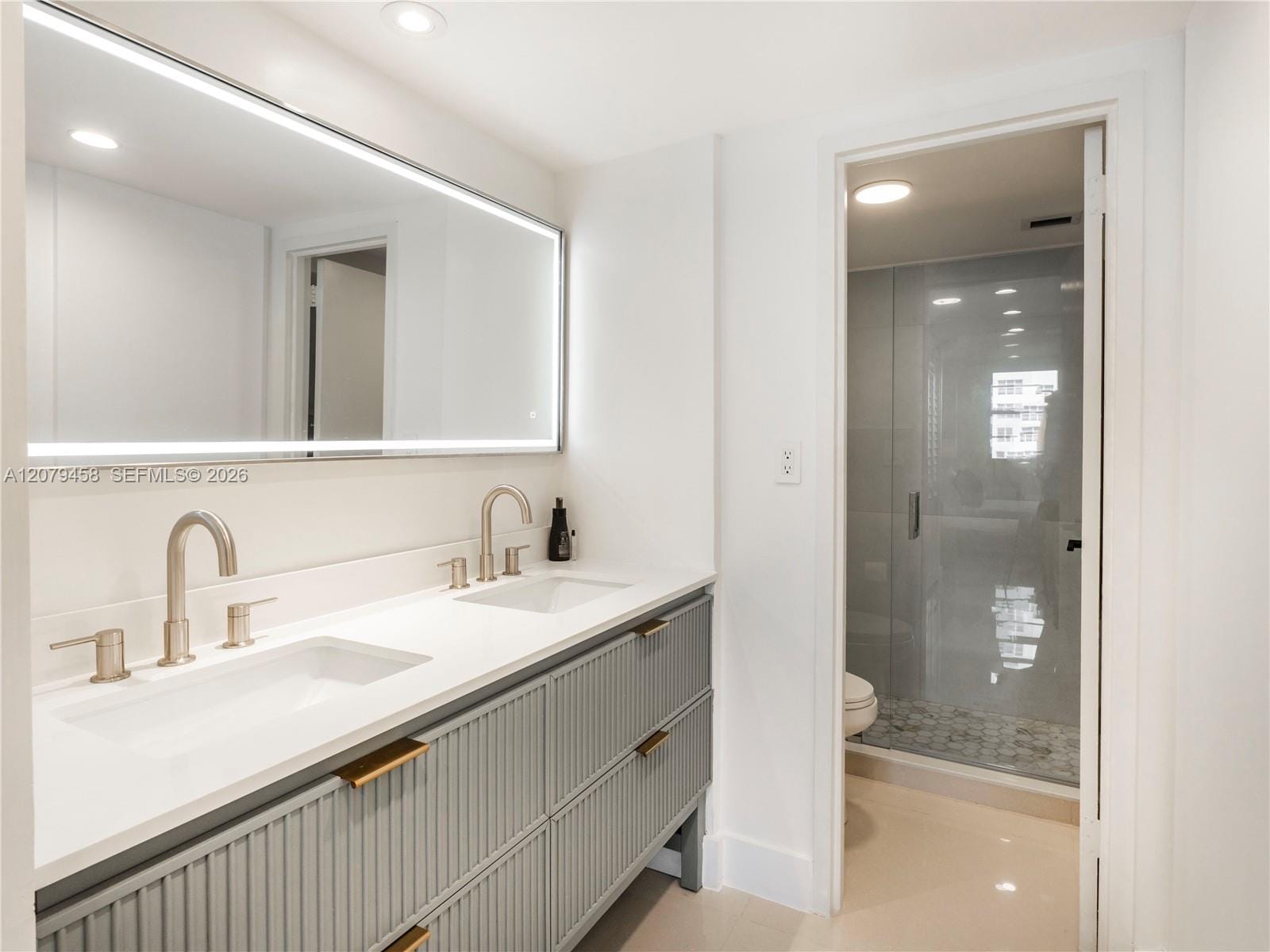 5701 Collins Avenue 307 — photo 11