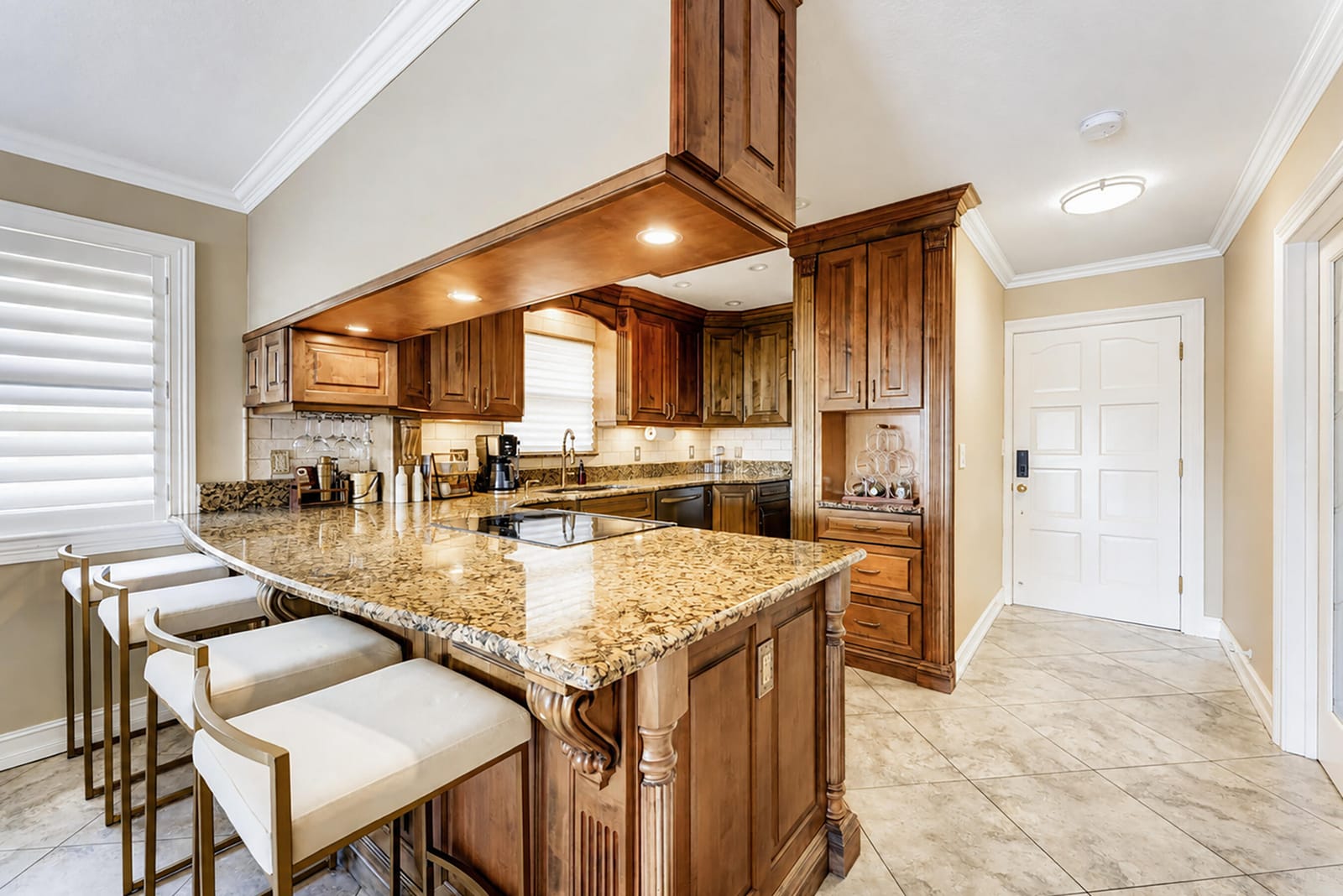 326 Northlake Drive 201 — photo 5