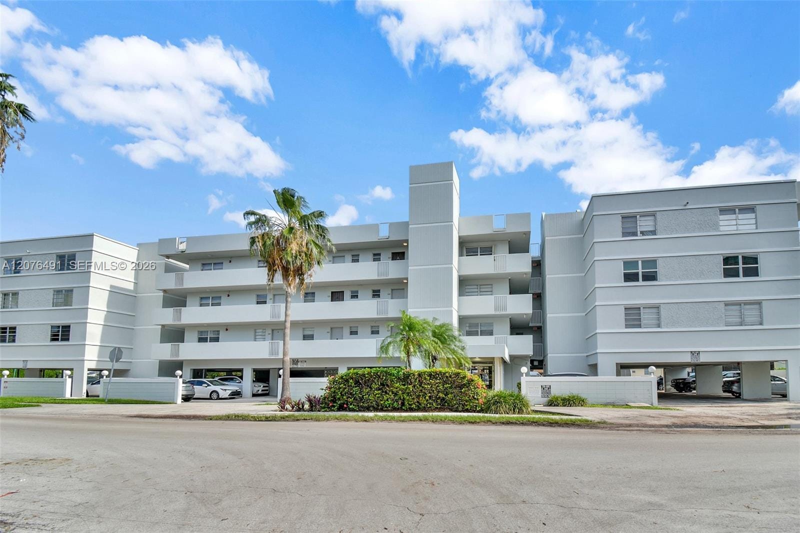 3527 NE 168th Street 203, North Miami Beach, FL 33160