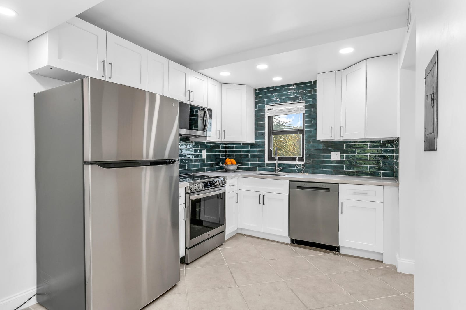 9235 SW 8th Street 405 — photo 9