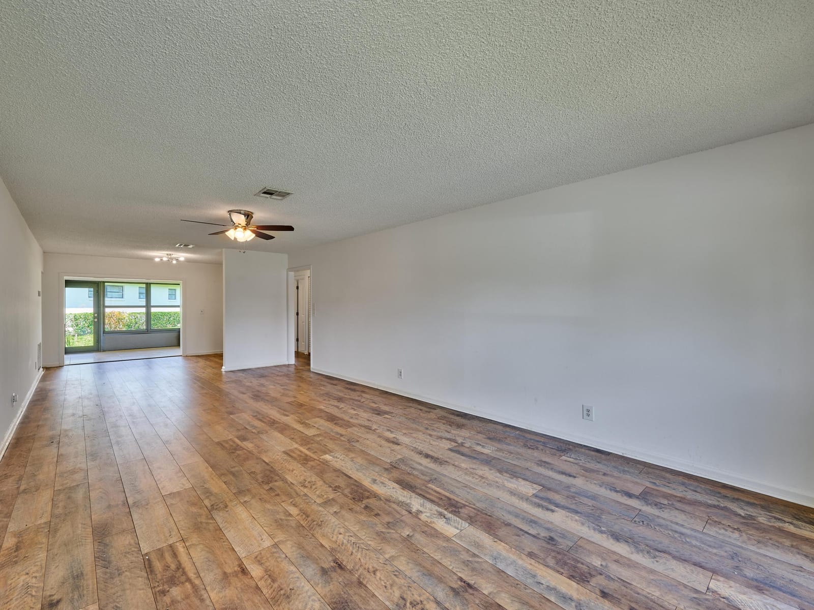 4853 Equestrian Circle B — photo 5
