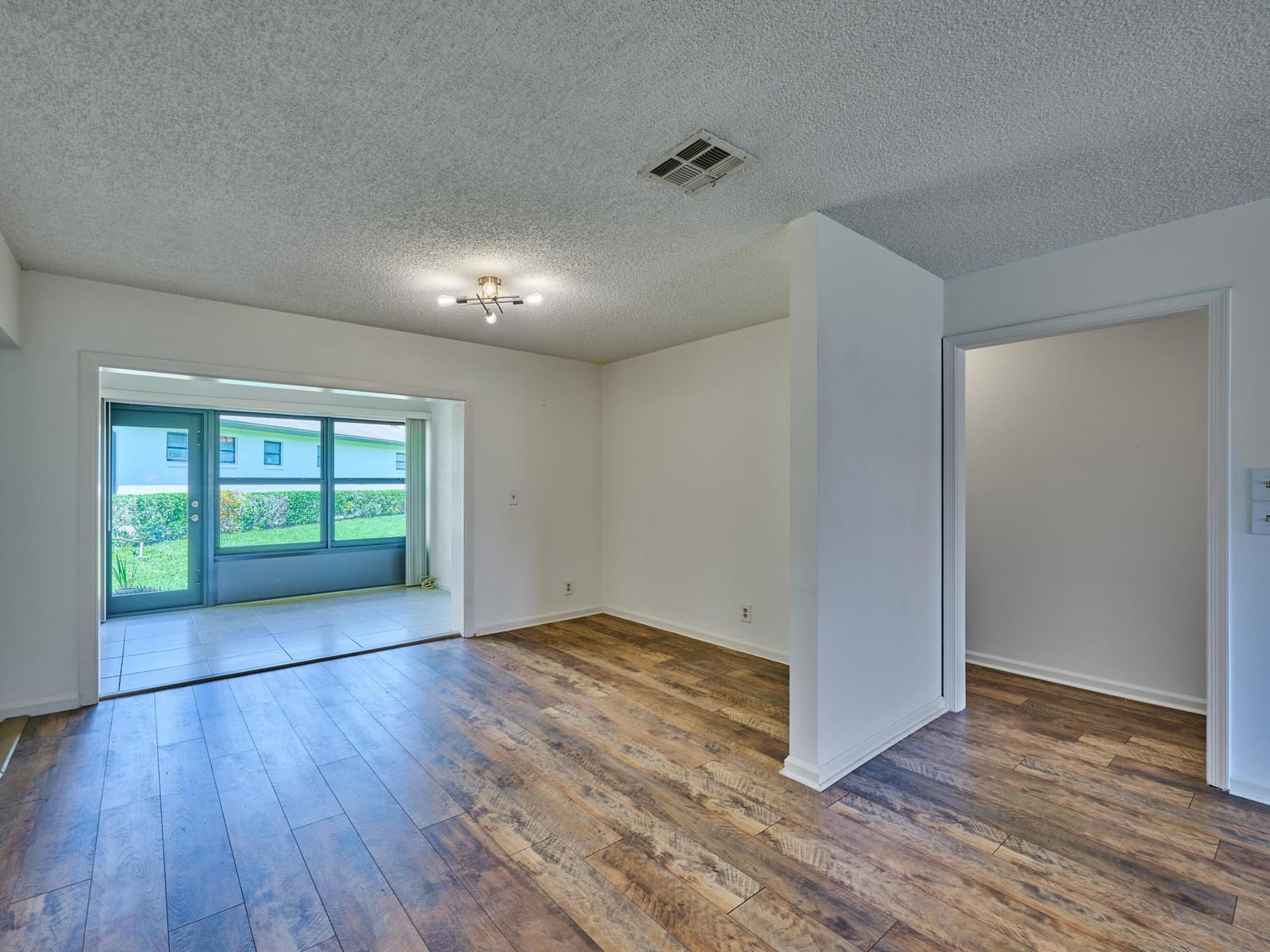 4853 Equestrian Circle B — photo 8