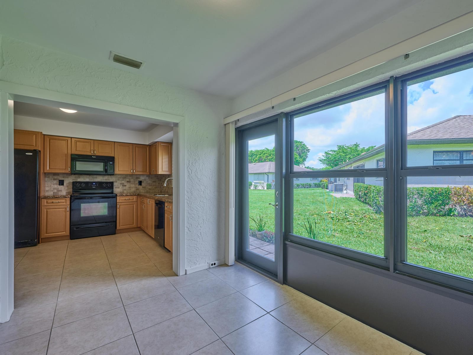 4853 Equestrian Circle B — photo 12