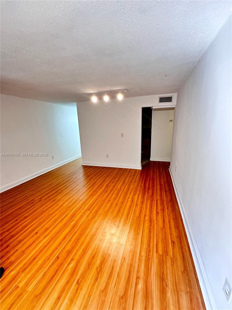 2498 SW 17th Avenue 4308 — photo 2