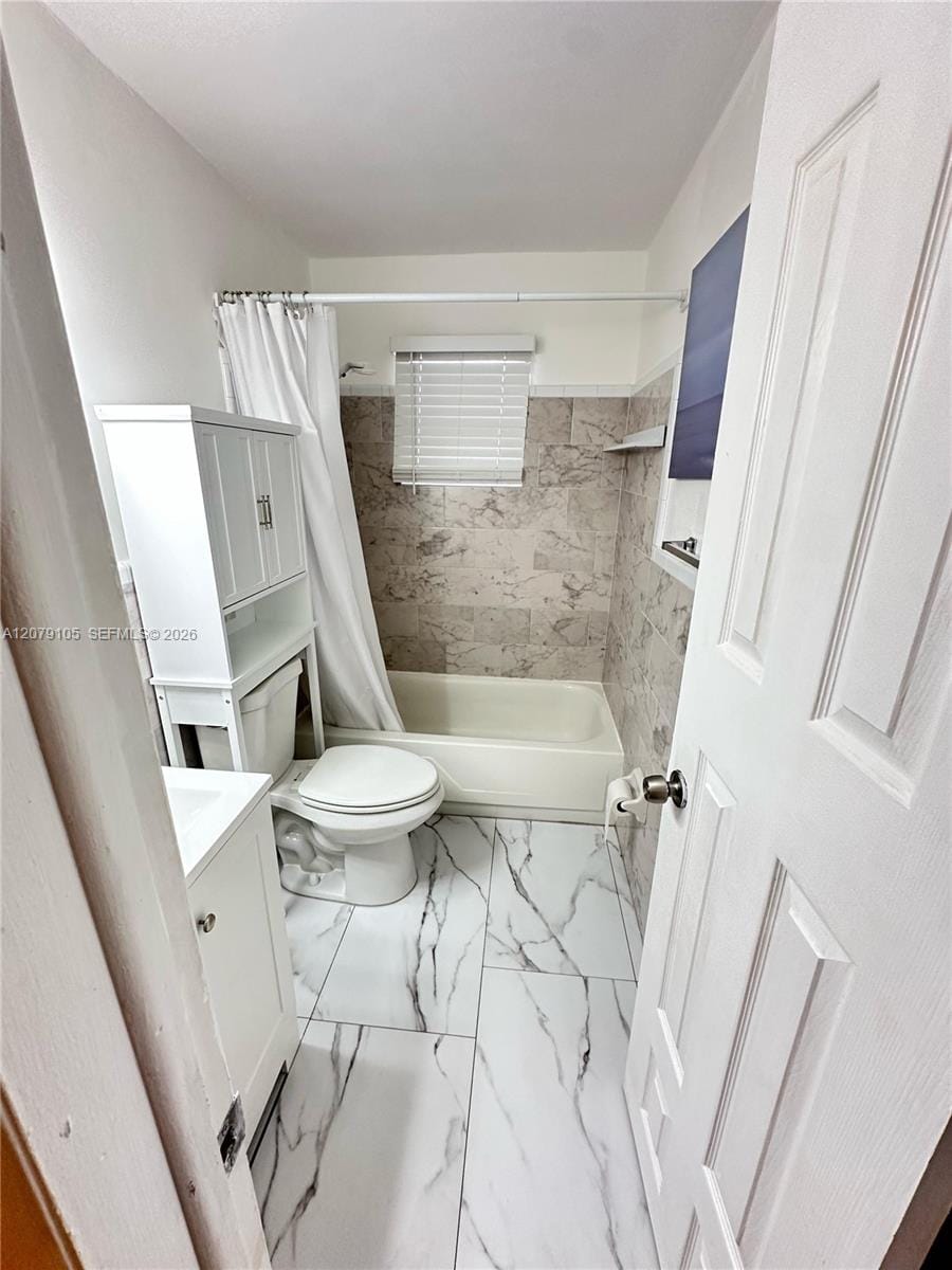 2498 SW 17th Avenue 4308 — photo 11