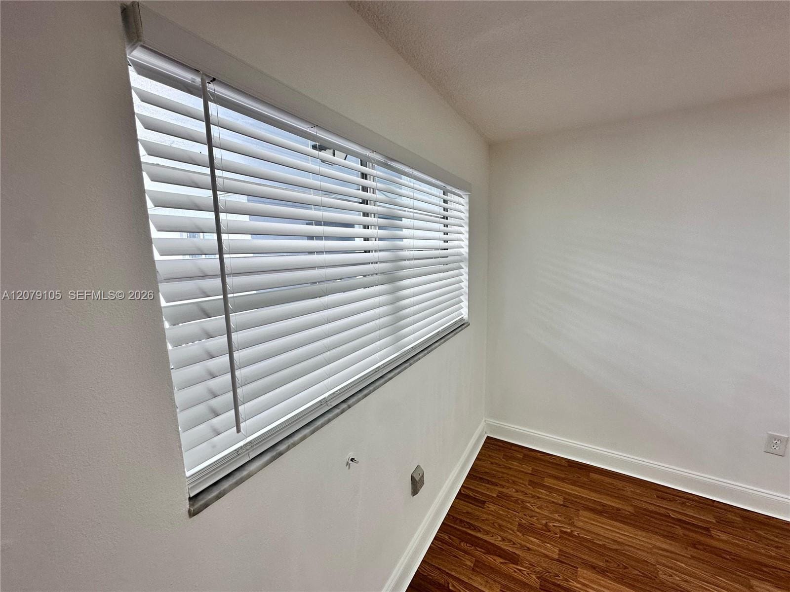 2498 SW 17th Avenue 4308 — photo 9