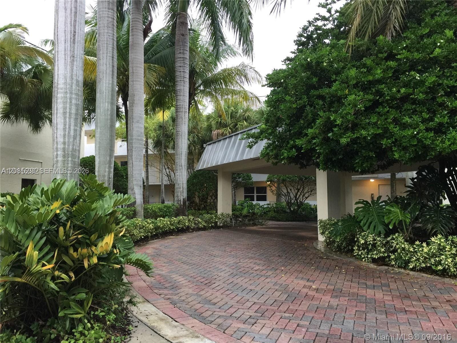 8950 SW 69th Court 114, Pinecrest, FL 33156