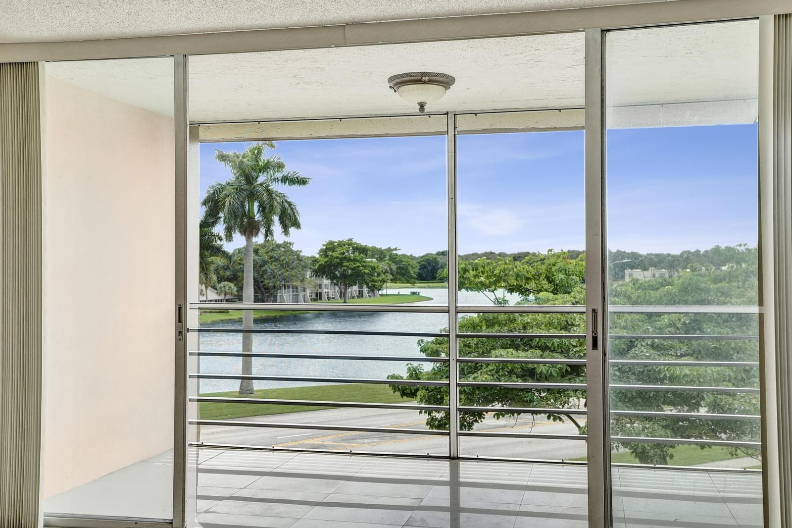 9480 Tangerine Place 402, Davie, FL 33324