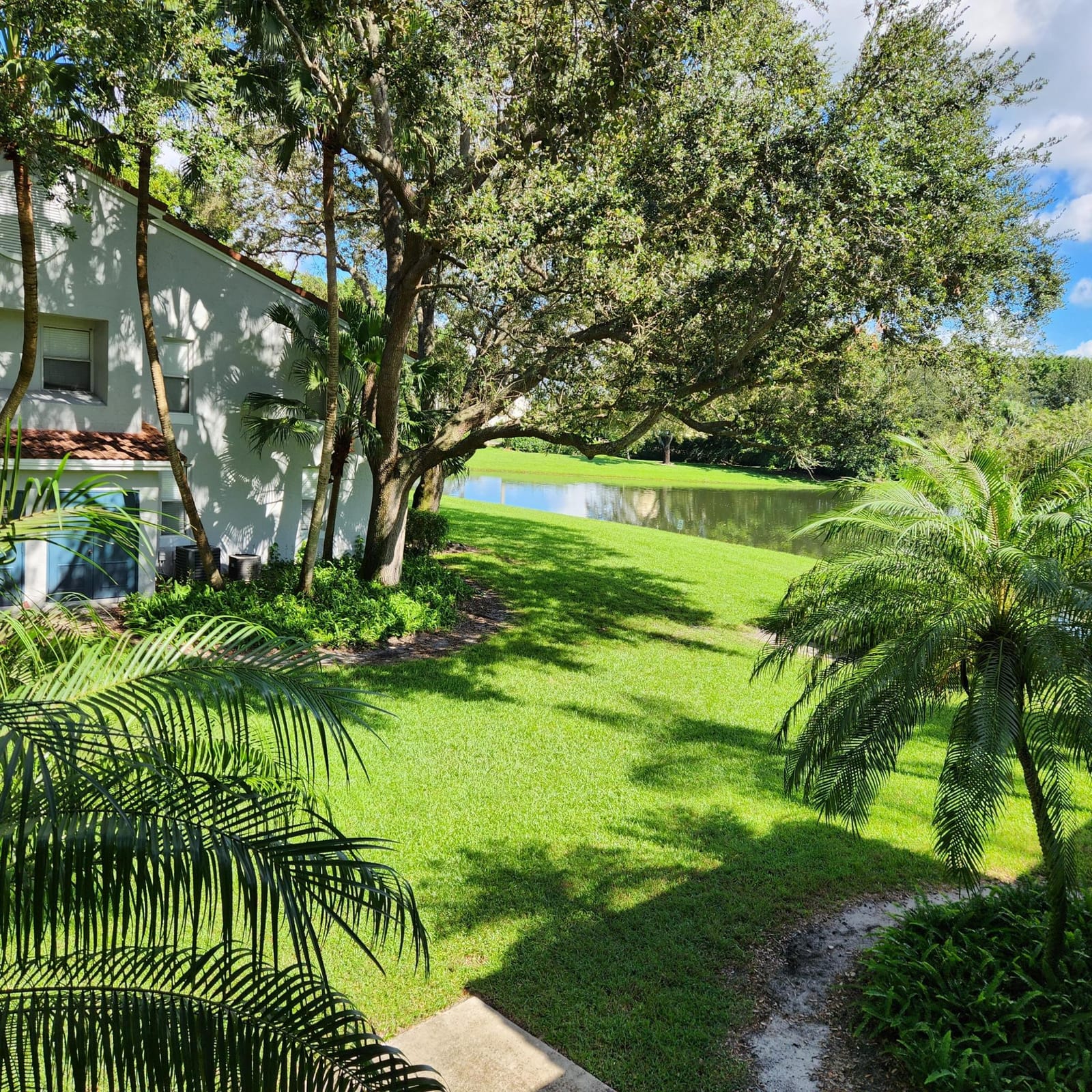 851 Lyons Road 22203 — photo 12