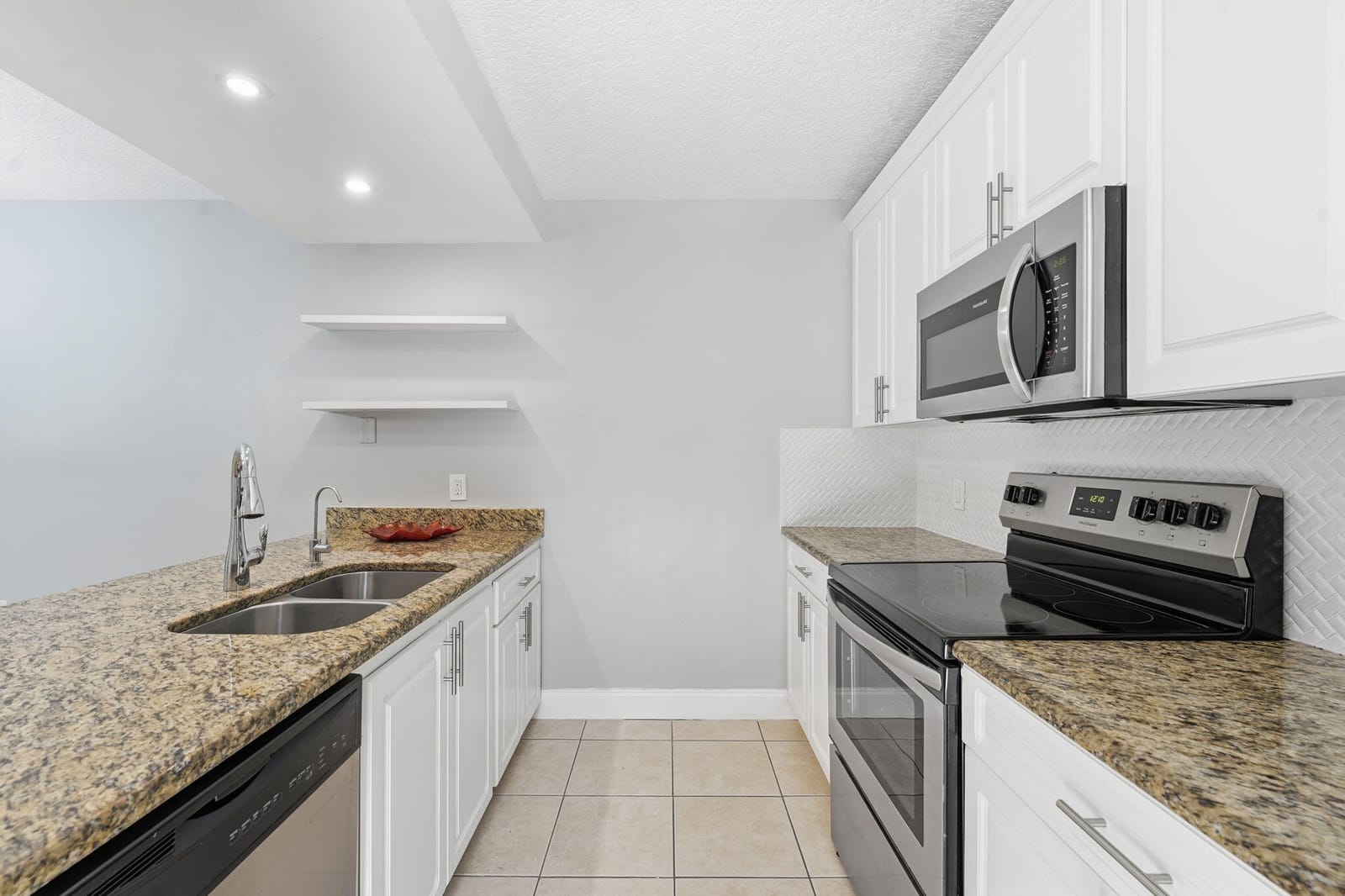 236 Charter Way — photo 12