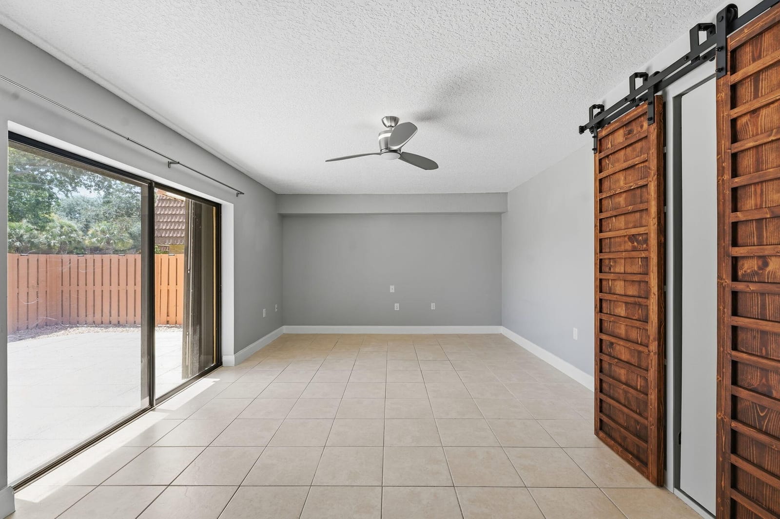 236 Charter Way — photo 7